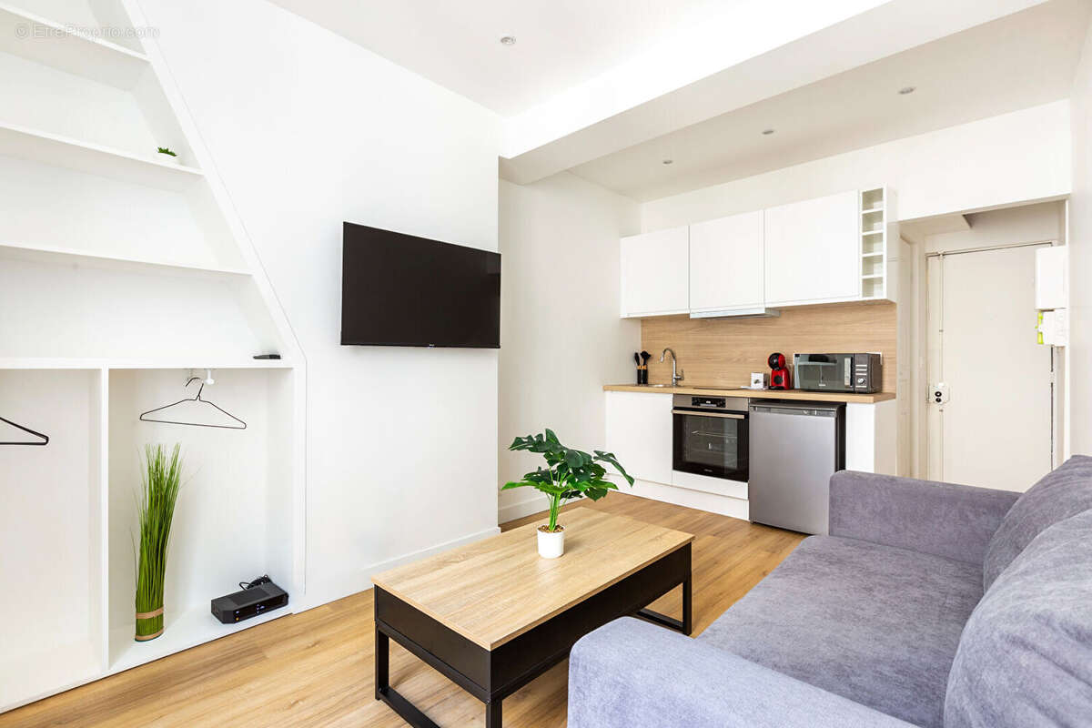 Appartement à PARIS-7E