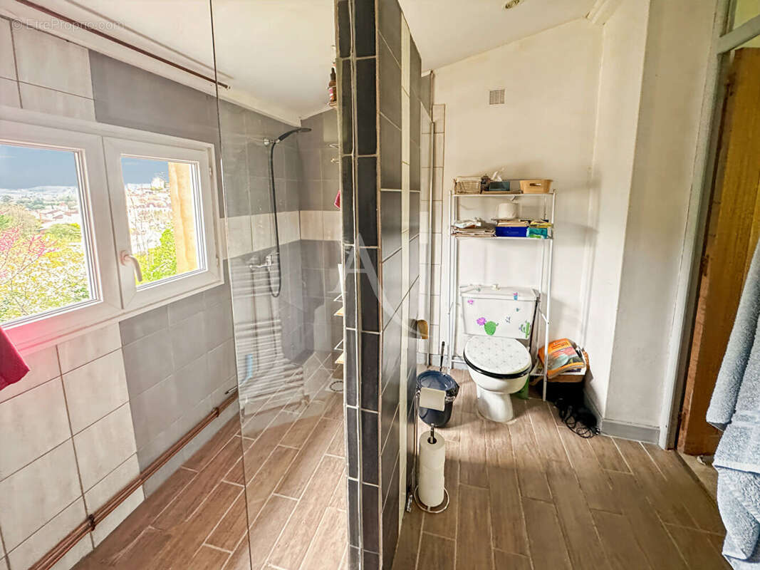 Maison à PUY-L&#039;EVEQUE