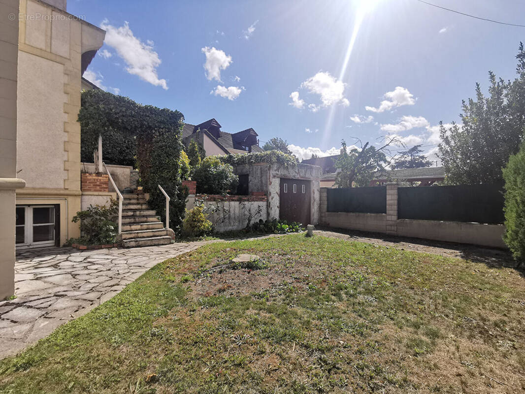 Maison à MONTIGNY-LES-CORMEILLES