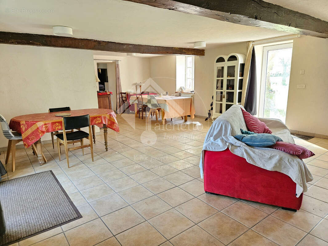 Maison à JALIGNY-SUR-BESBRE