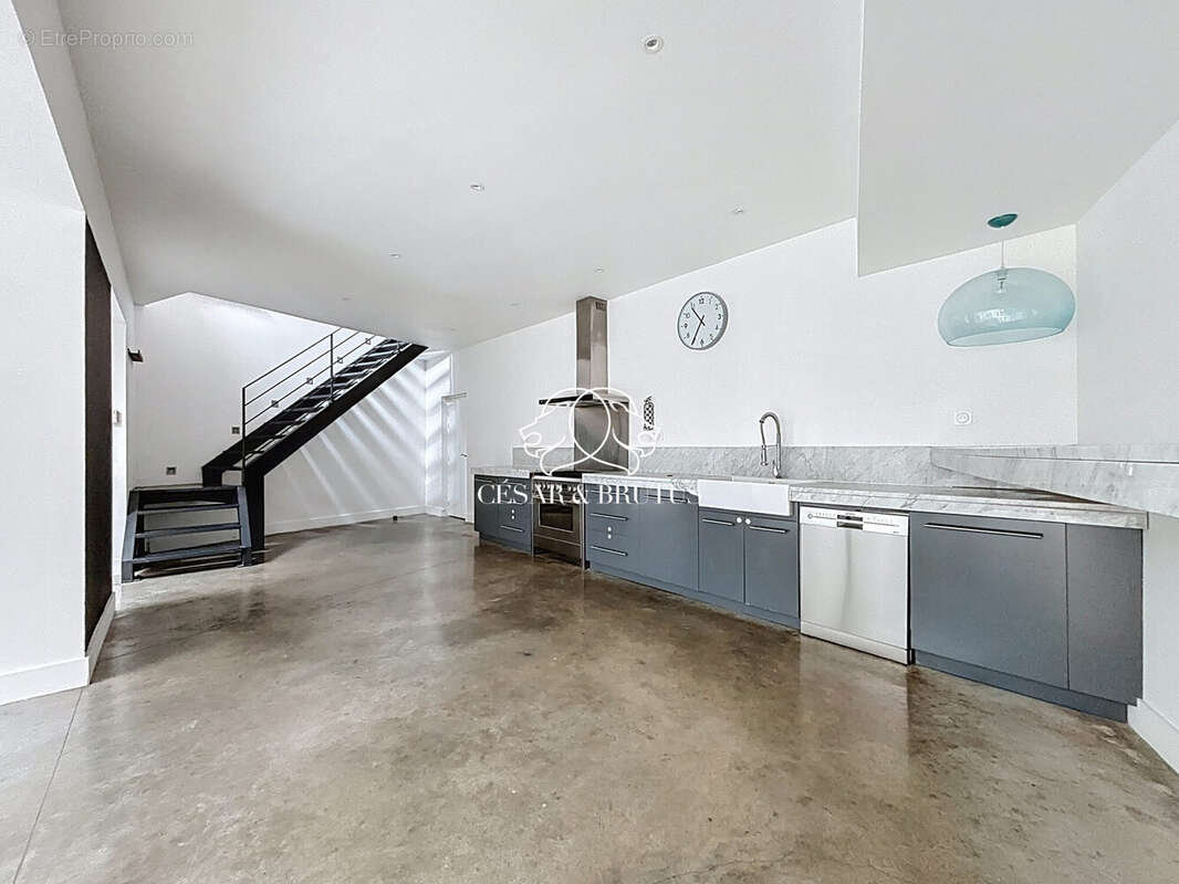 Appartement à LYON-9E