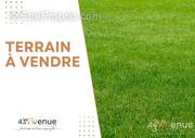 Terrain à SAINT-PRIEST-EN-JAREZ