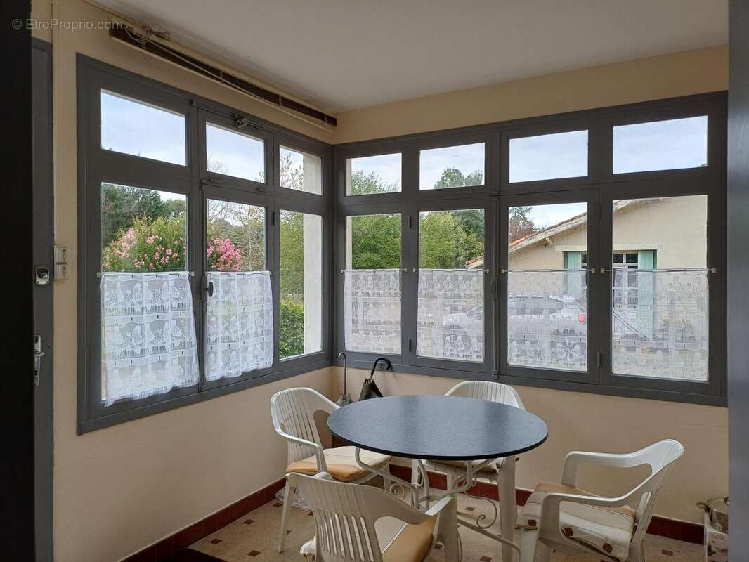 Photo 3 - Maison à CHALAIS