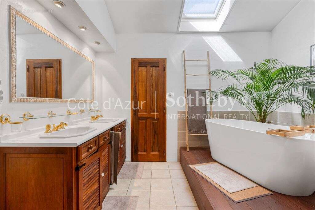 Maison à MONTAUROUX