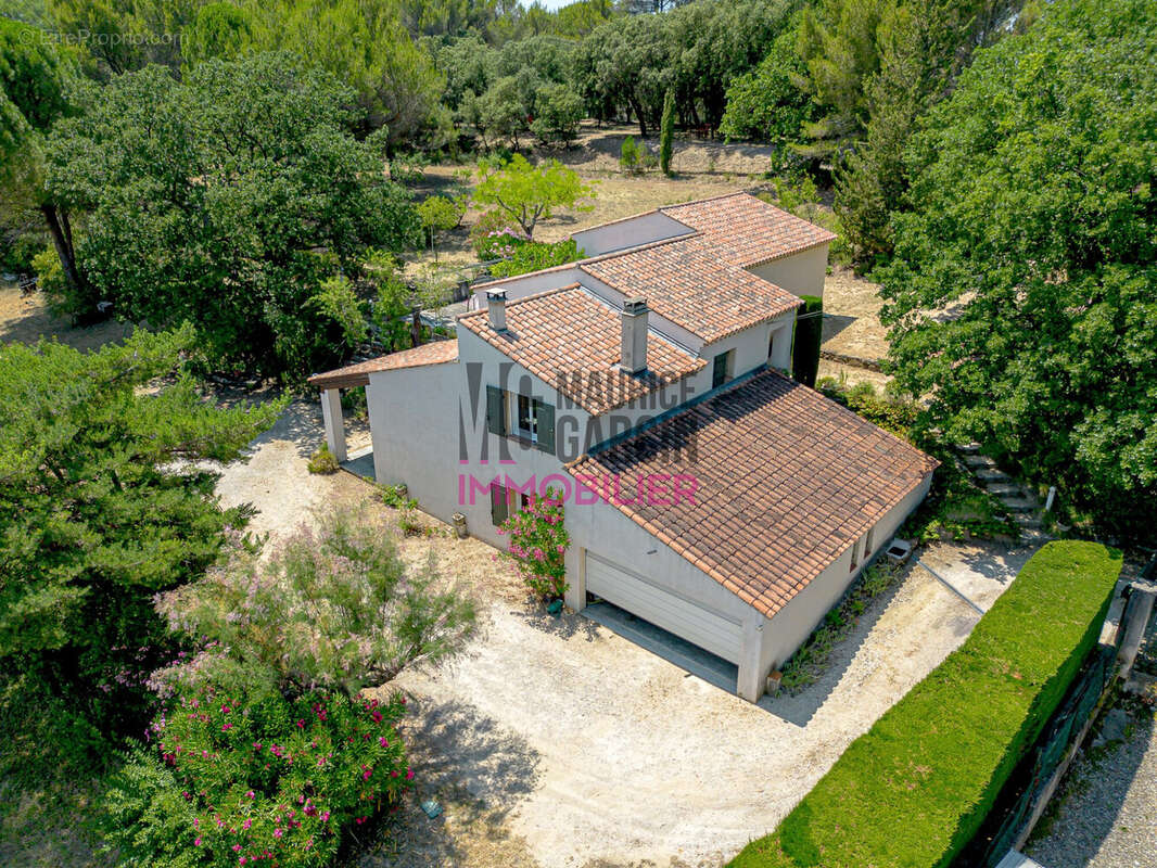 Maison 153 m² à Carpentras  - photo 3