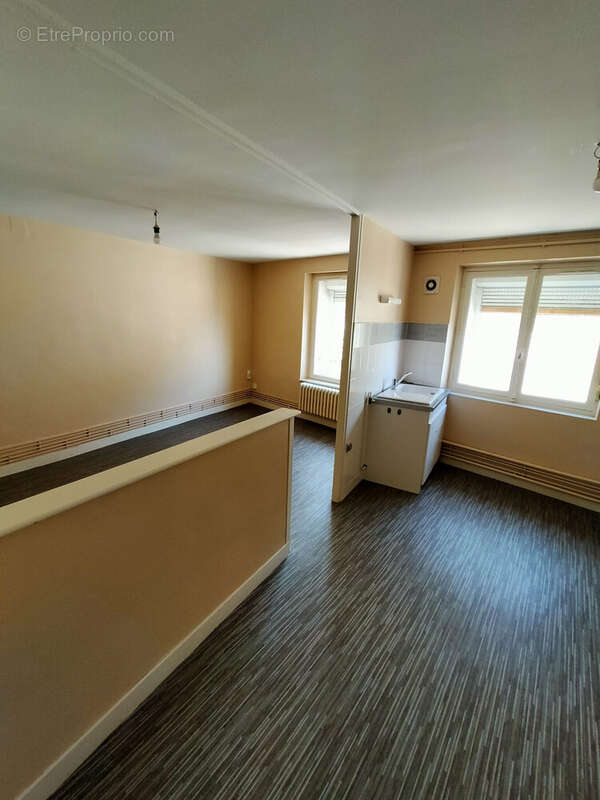 Appartement à VRIGNE-AUX-BOIS