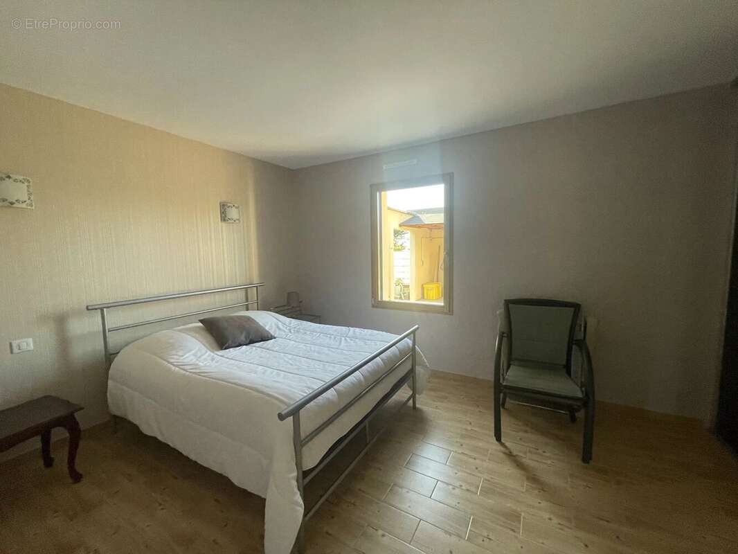 Maison à MONTREUIL-BELLAY