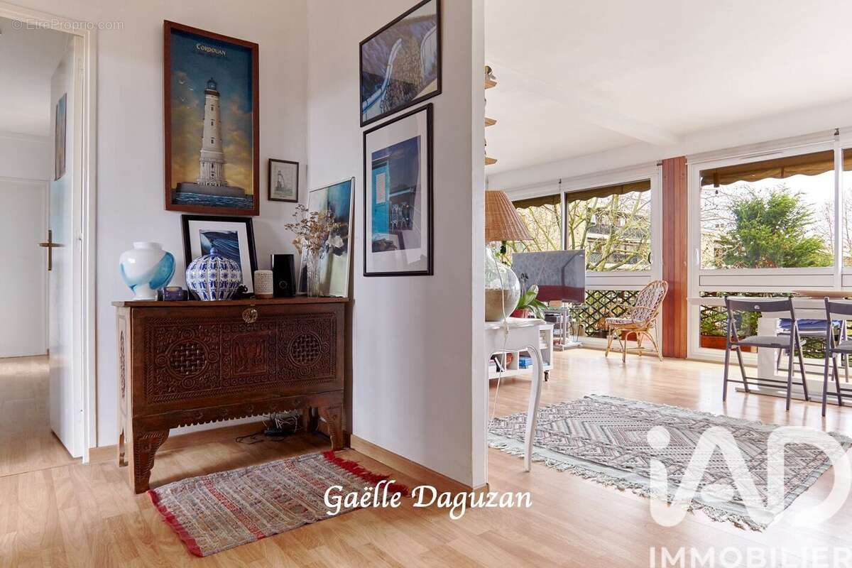Photo 1 - Appartement à LA CELLE-SAINT-CLOUD