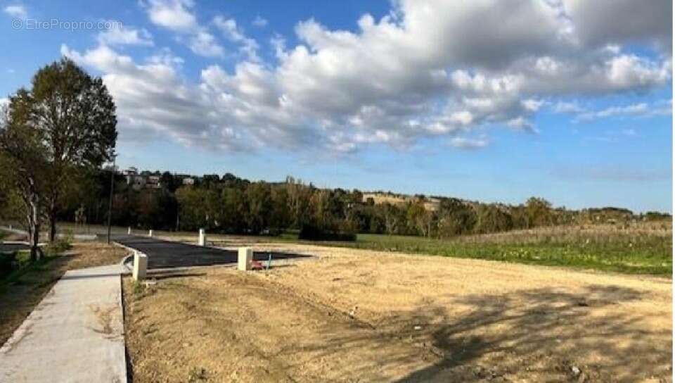 Terrain à SAINT-MARCEL-PAULEL