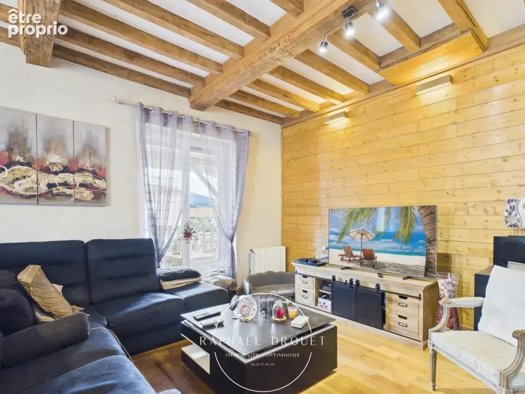 SAINT-CLAIR-DU-RHÔNE – Grande maison familiale de caractère avec 165 m² habitables - photo 7
