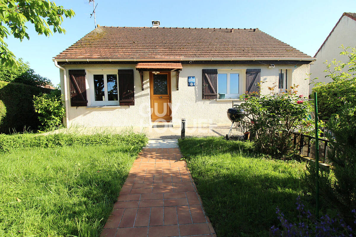 Maison à VERNEUIL-L'ETANG