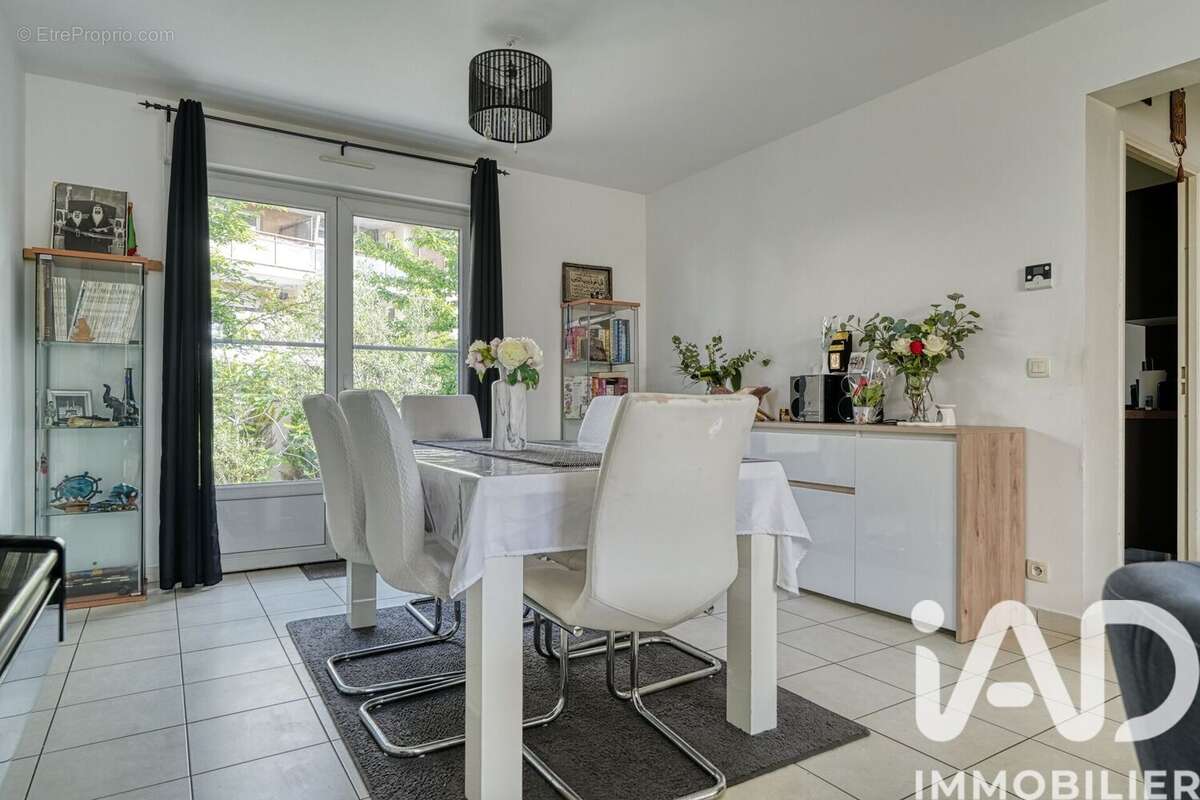 Photo 8 - Maison à GENNEVILLIERS