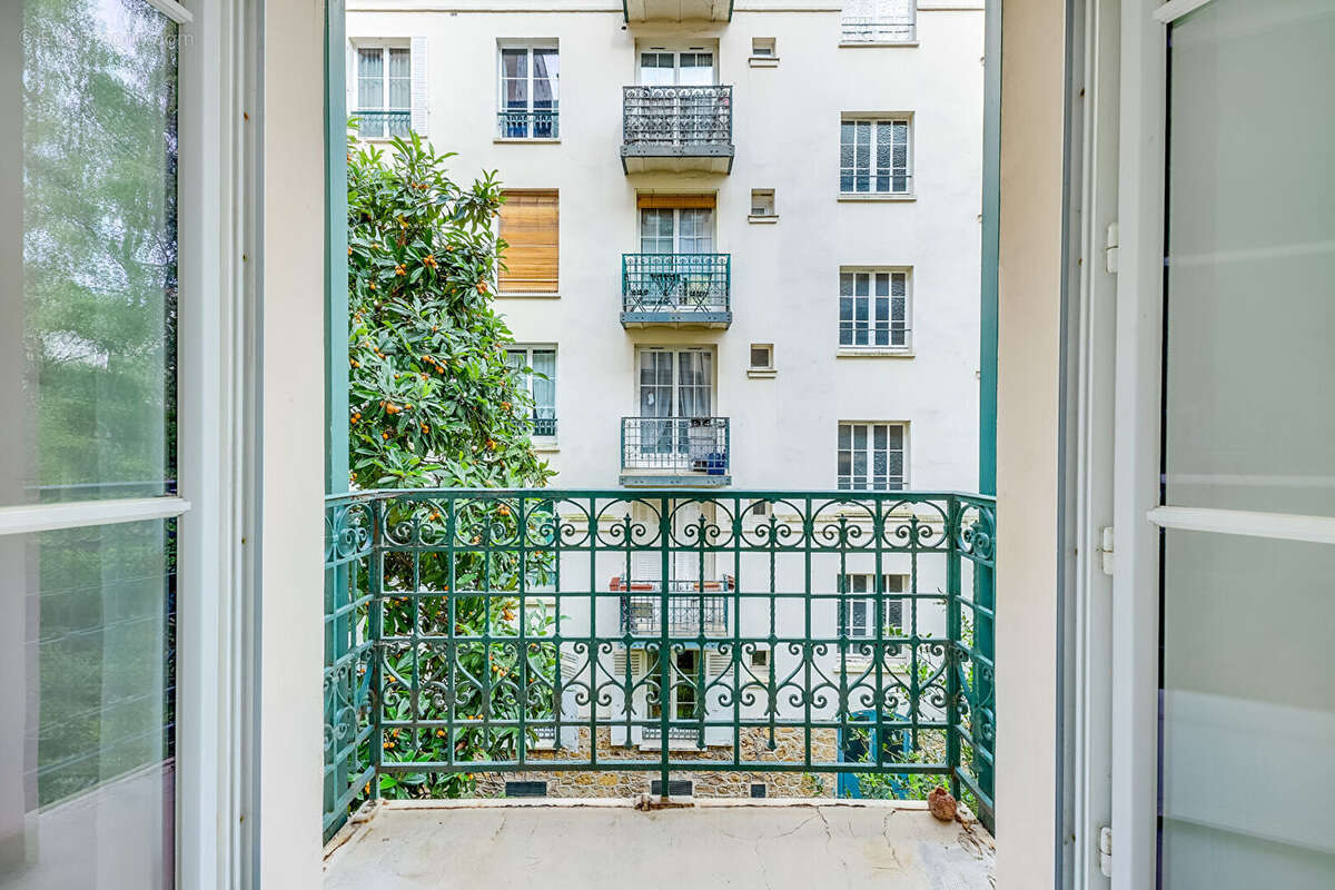 Appartement à PARIS-14E