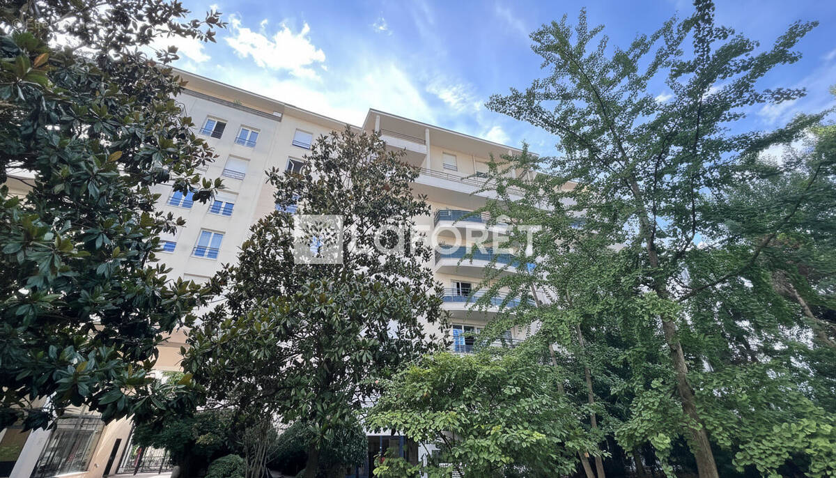 Appartement à COLOMBES