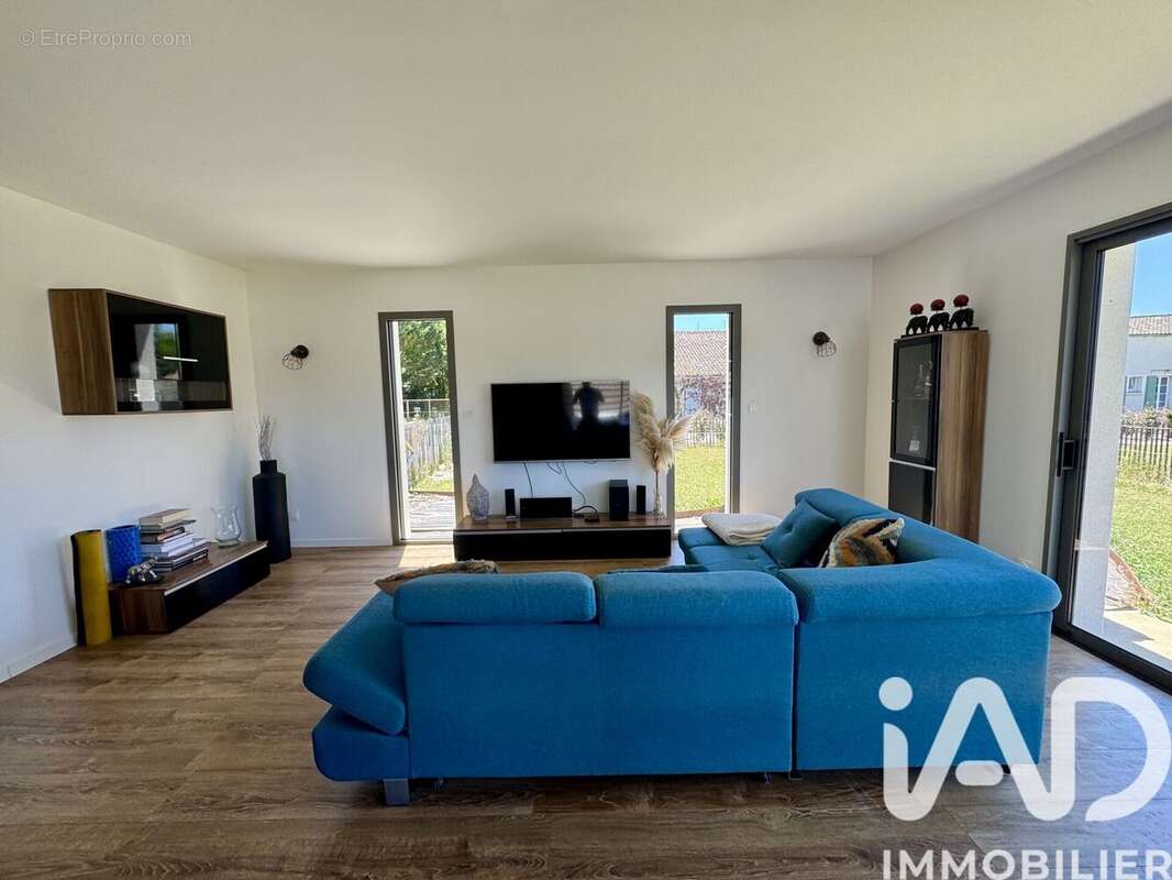 Maison 108 m² à Boutiers-Saint-Trojan  - photo 3