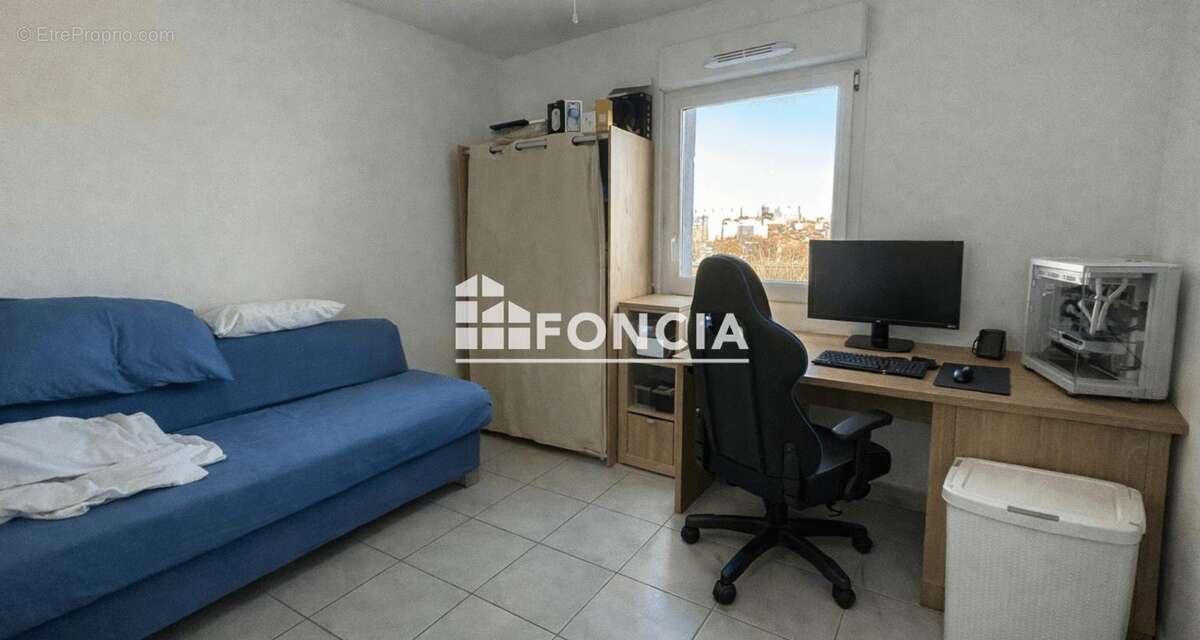 Appartement à MARSEILLE-3E
