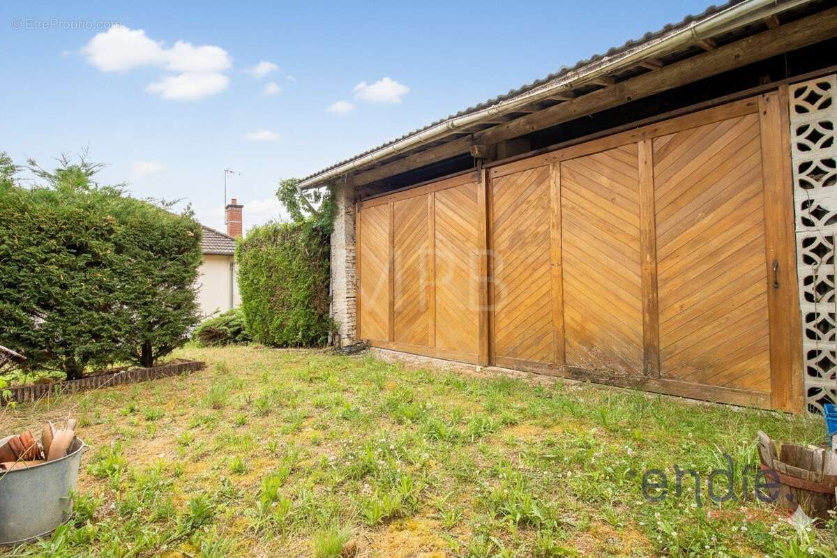 Maison à BOURBERAIN