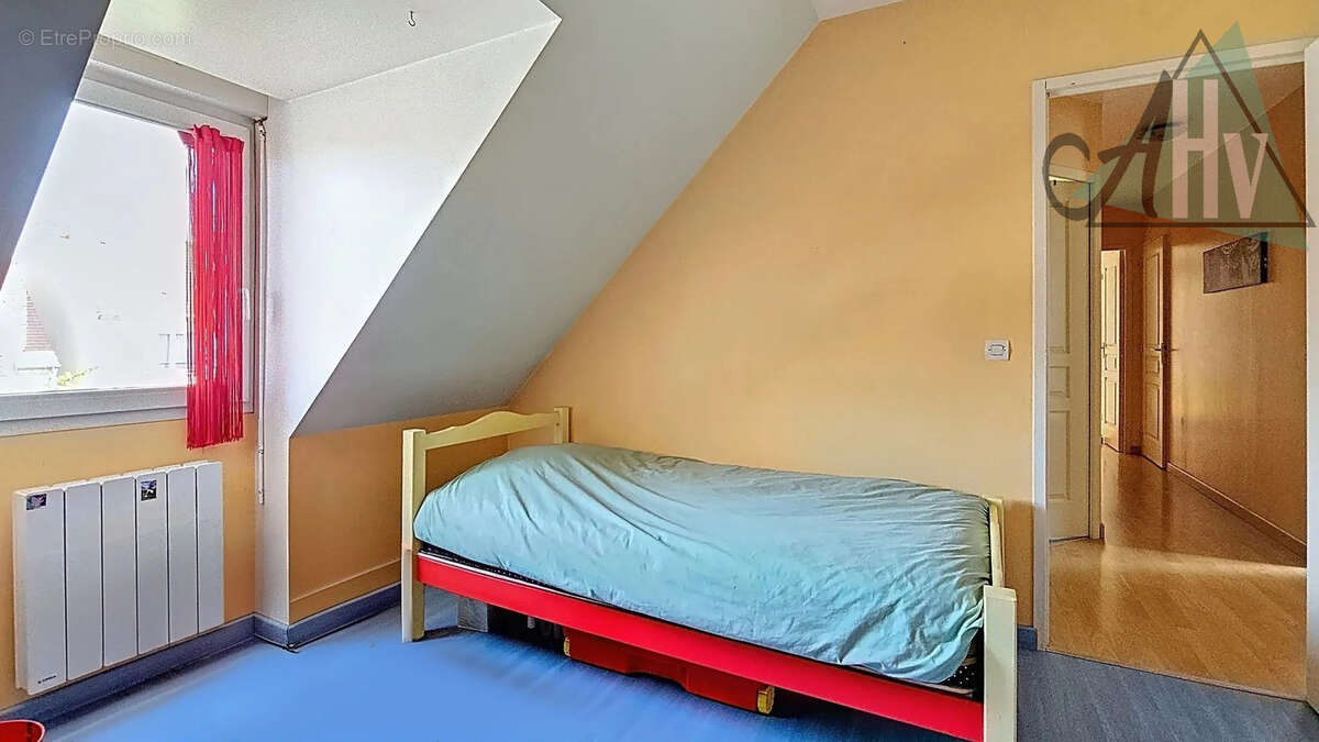 Maison à CHAMPS-SUR-MARNE