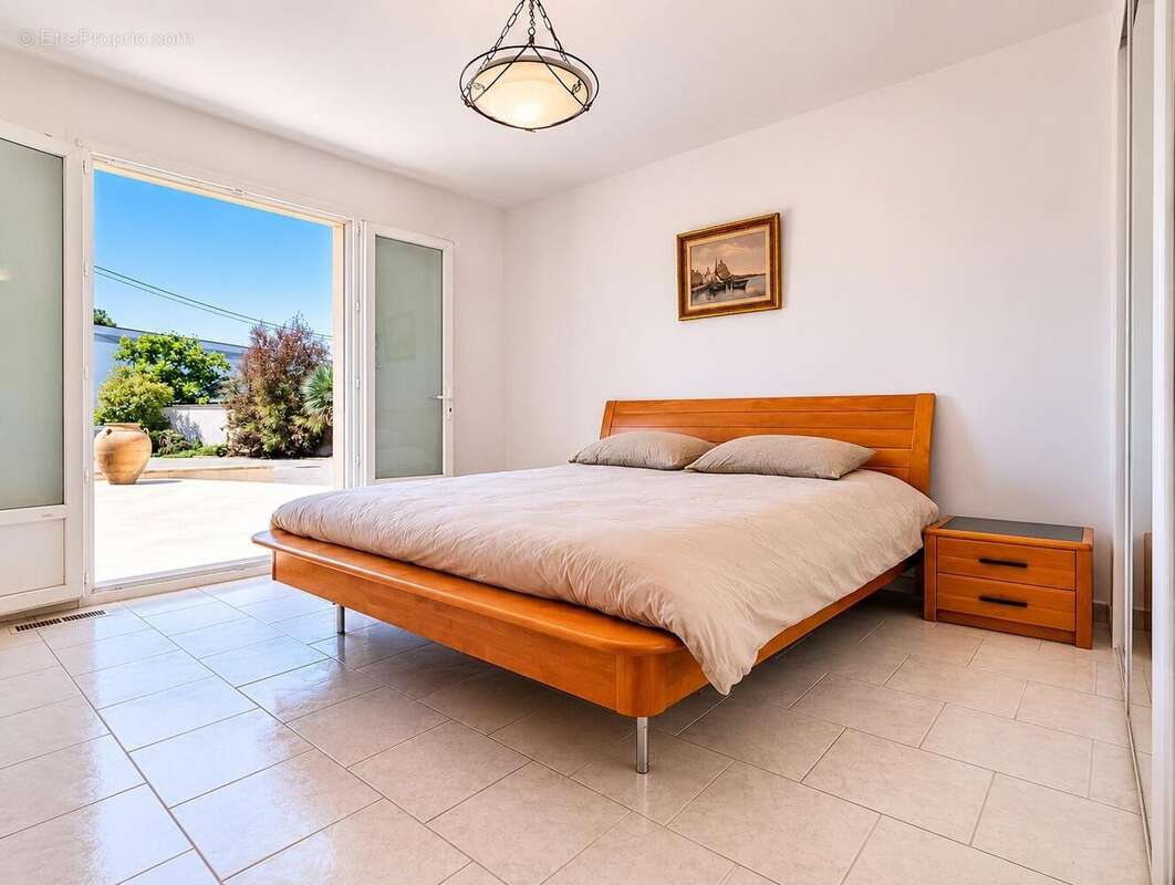 Maison 132 m² à Decines-Charpieu  - photo 7
