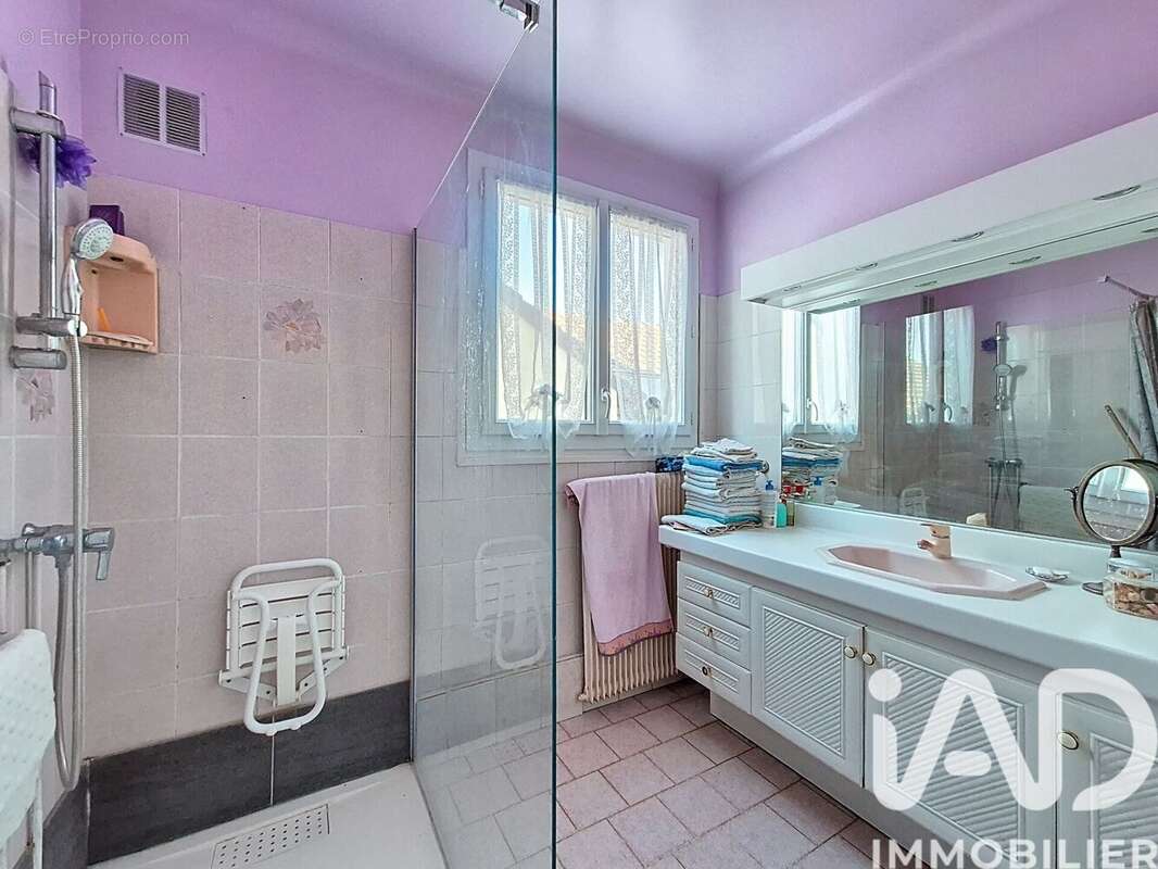 Photo 7 - Maison à LE MESNIL-SAINT-DENIS