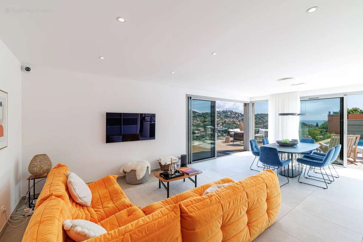 Maison à THEOULE-SUR-MER