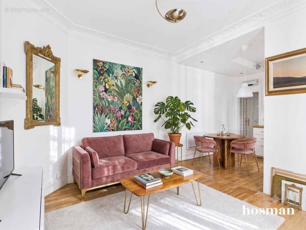 Appartement à PARIS-18E