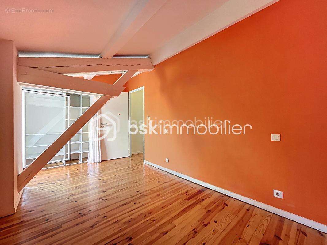 Rare aux Minimes – T4 Duplex esprit maison – Parking – Métro 3 min – 320 000 € - photo 10