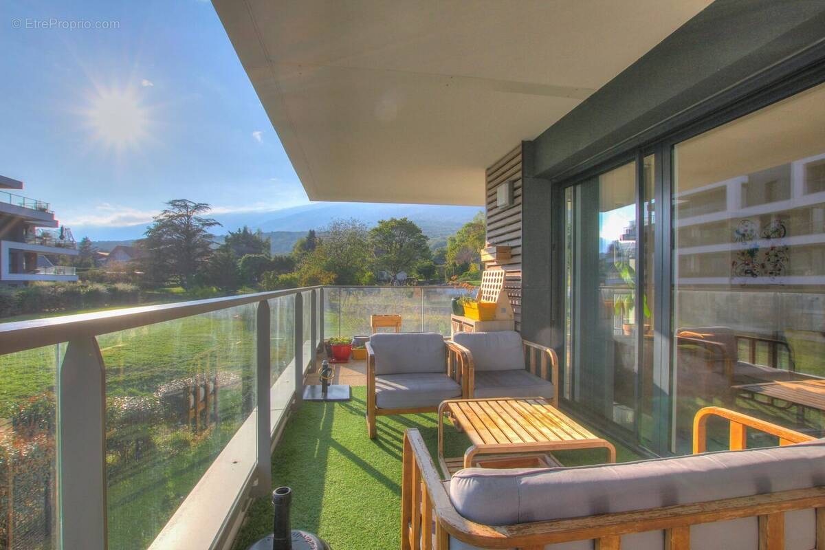 Appartement à THOIRY