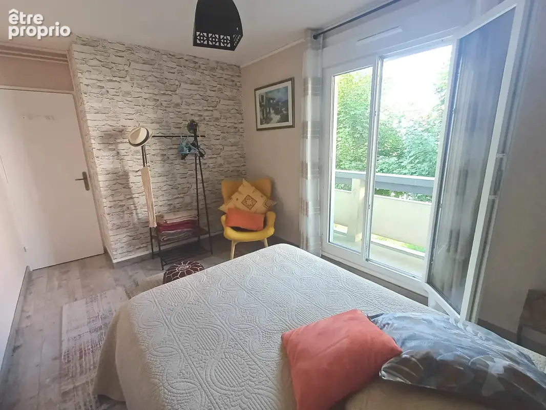Bel Appartement sur les Hauteurs de Dieppe avec Ascenseur, Cave, Balcon et Stationnement - photo 9
