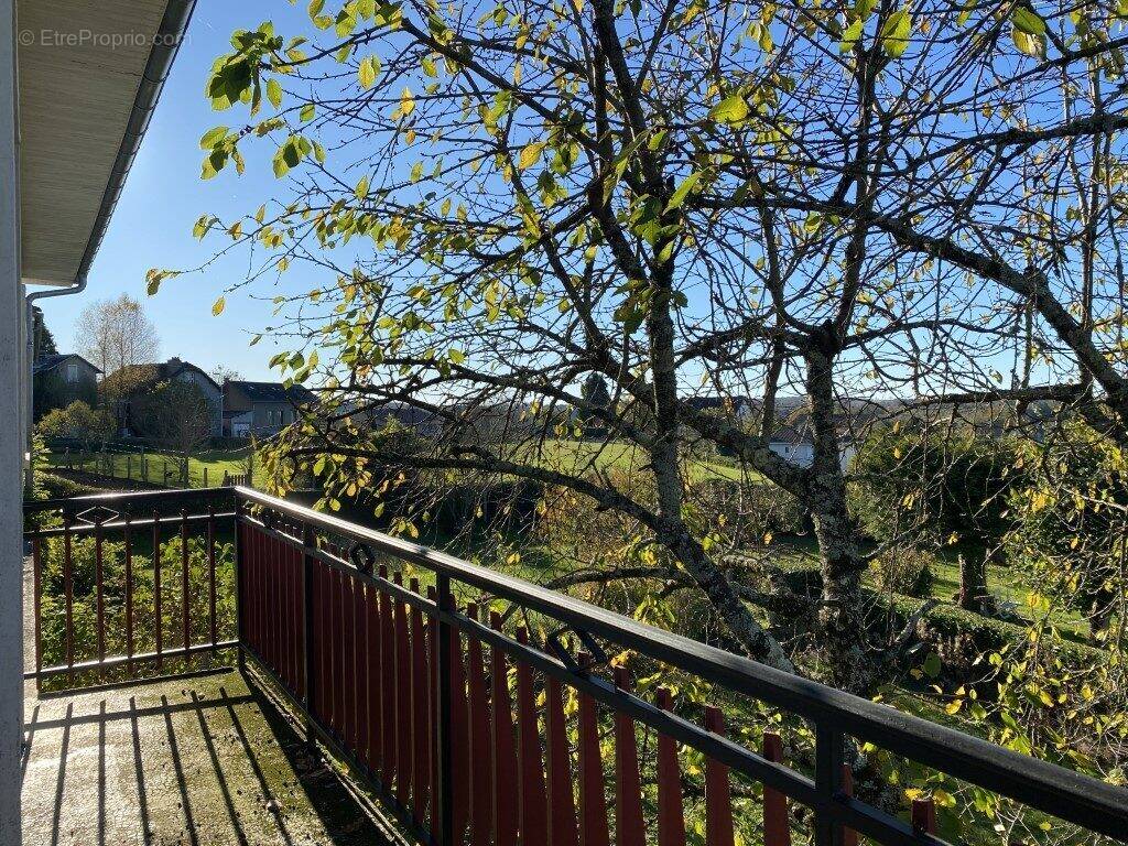 Maison à NEUVIC-ENTIER