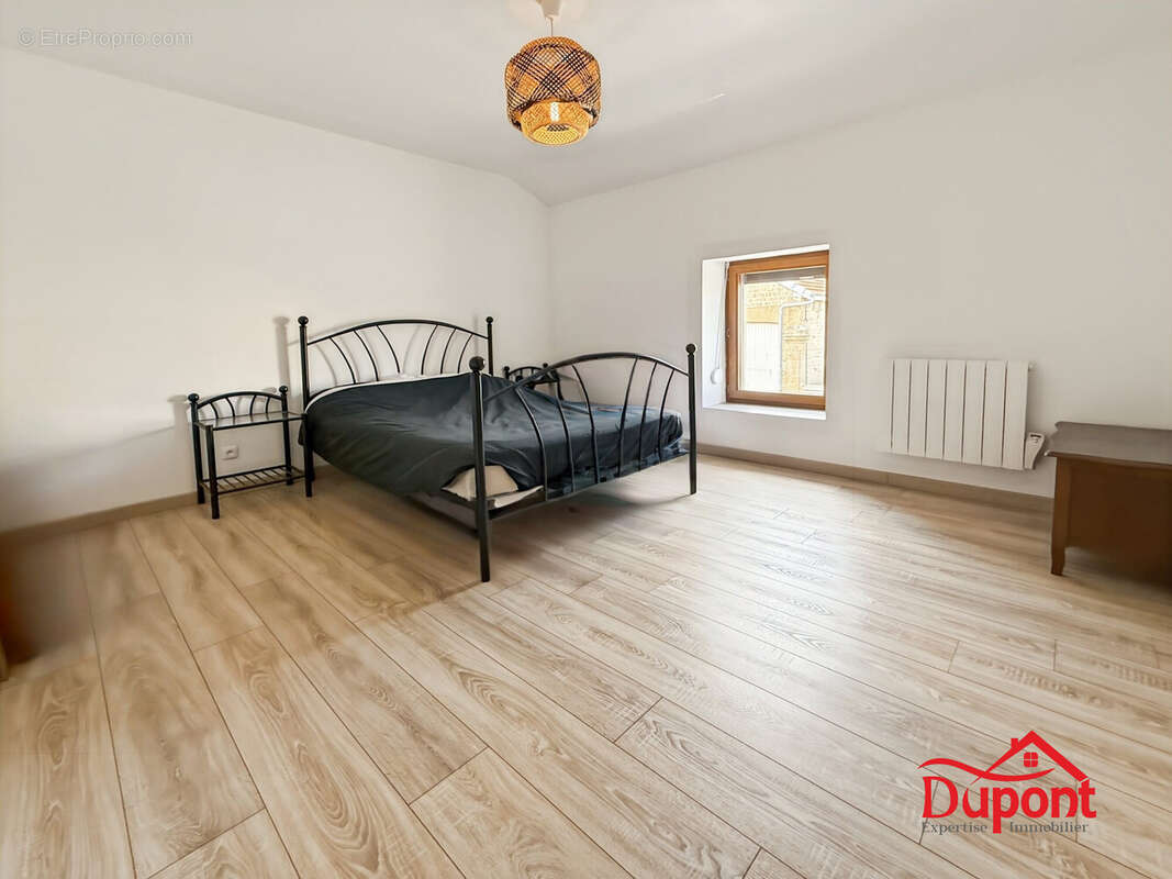 Maison 130 m² à Prix-Les-Mezieres  - photo 5