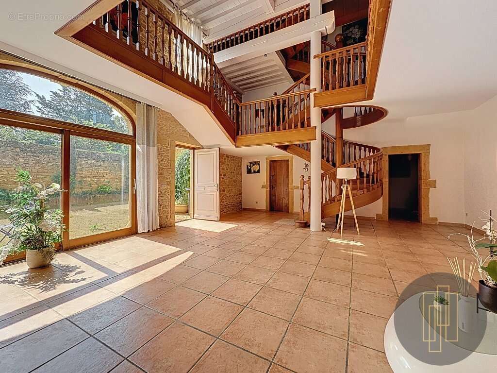 Maison à SAINT-GERMAIN-SUR-L&#039;ARBRESLE