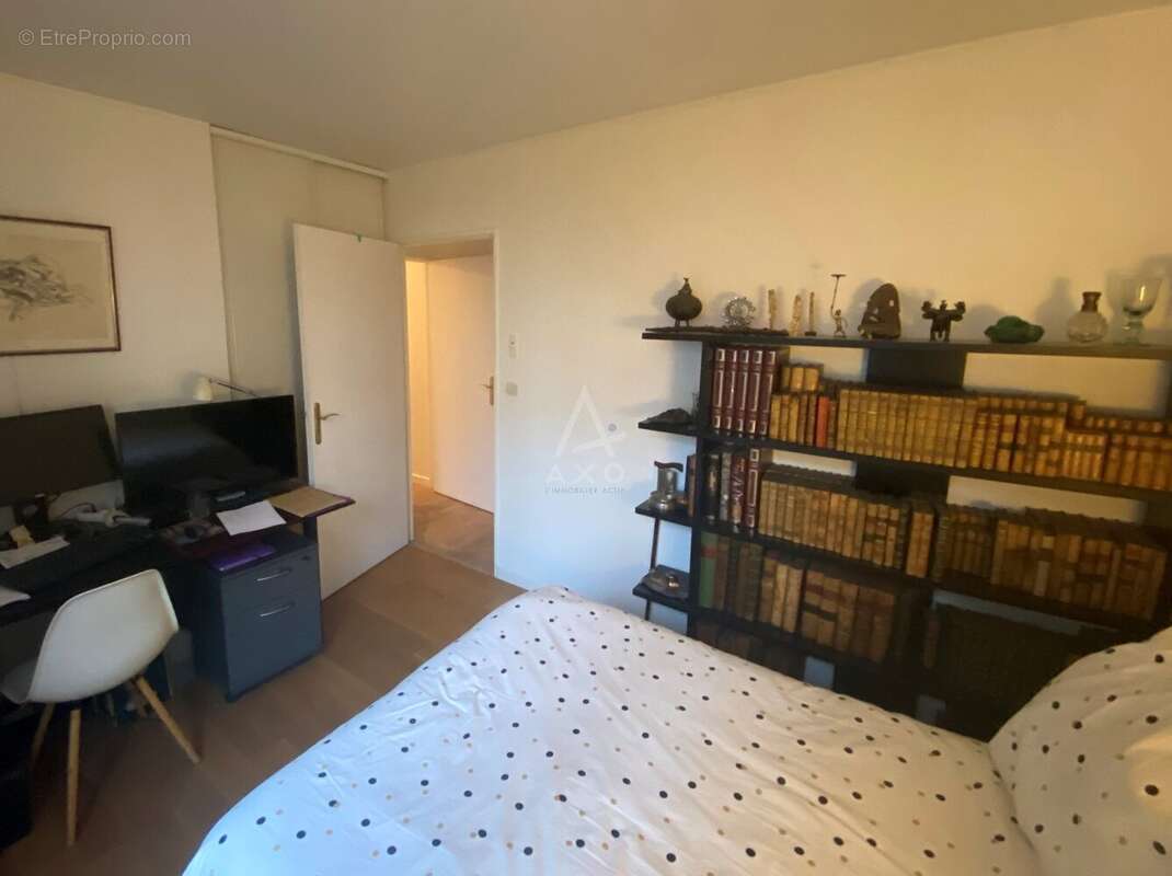 Appartement à SURESNES
