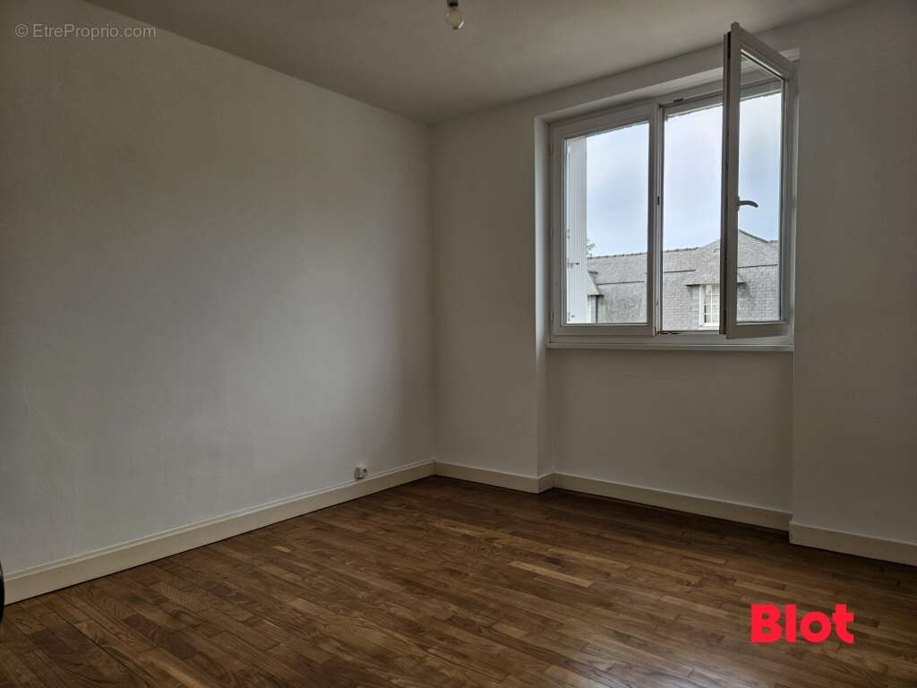 Appartement à FOUGERES