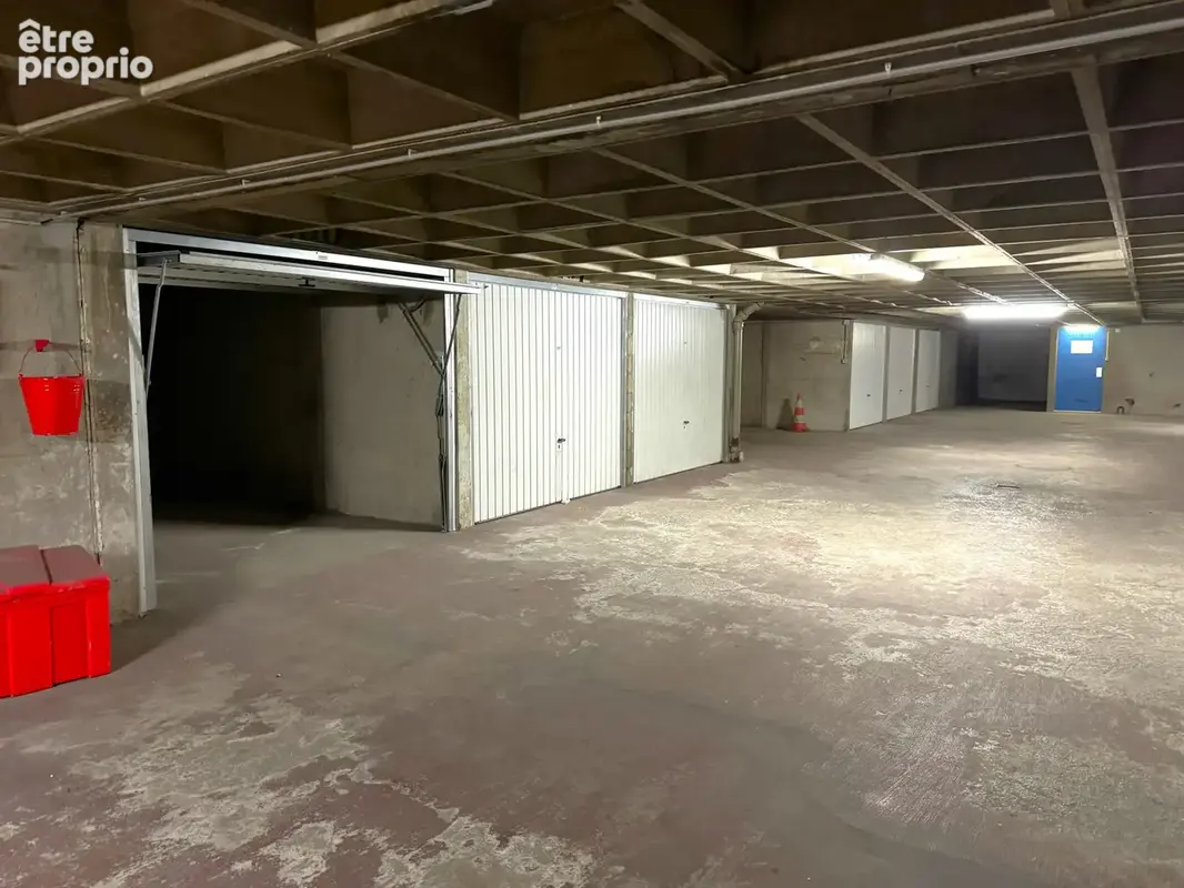 Rare ! Double box d'environ 25m2 en sous-sol à proximité de Nation et Daumesnil - photo 3