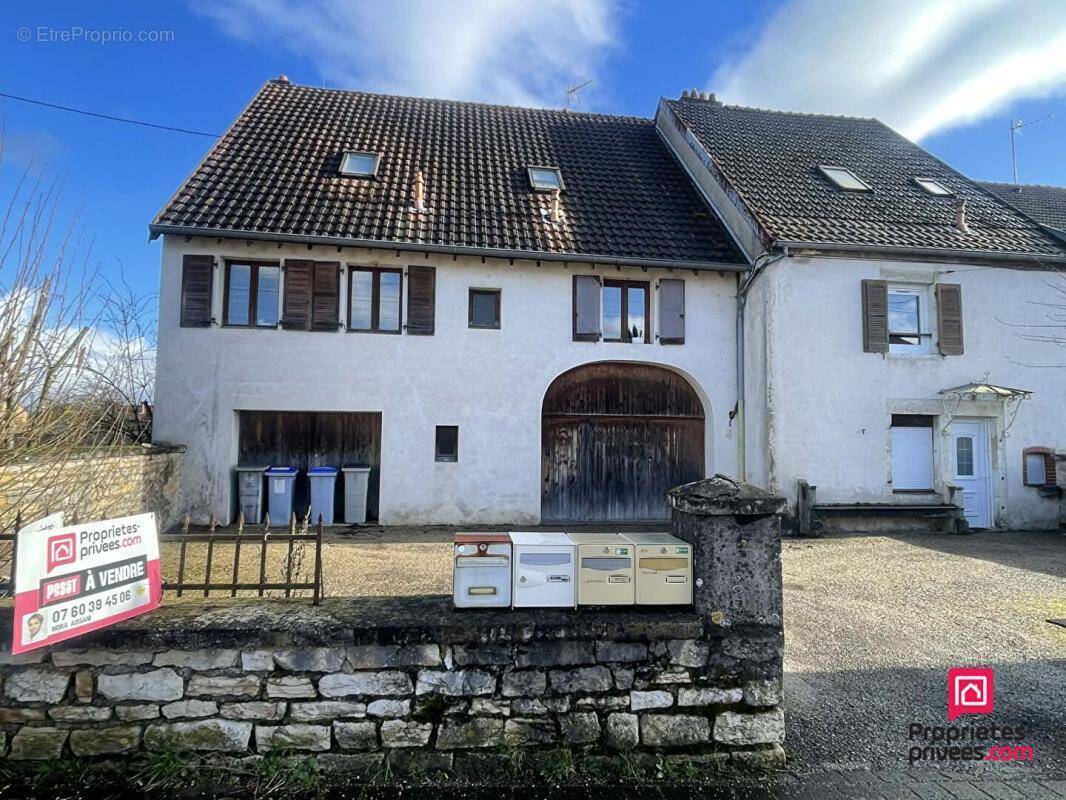 Appartement à TAVAUX