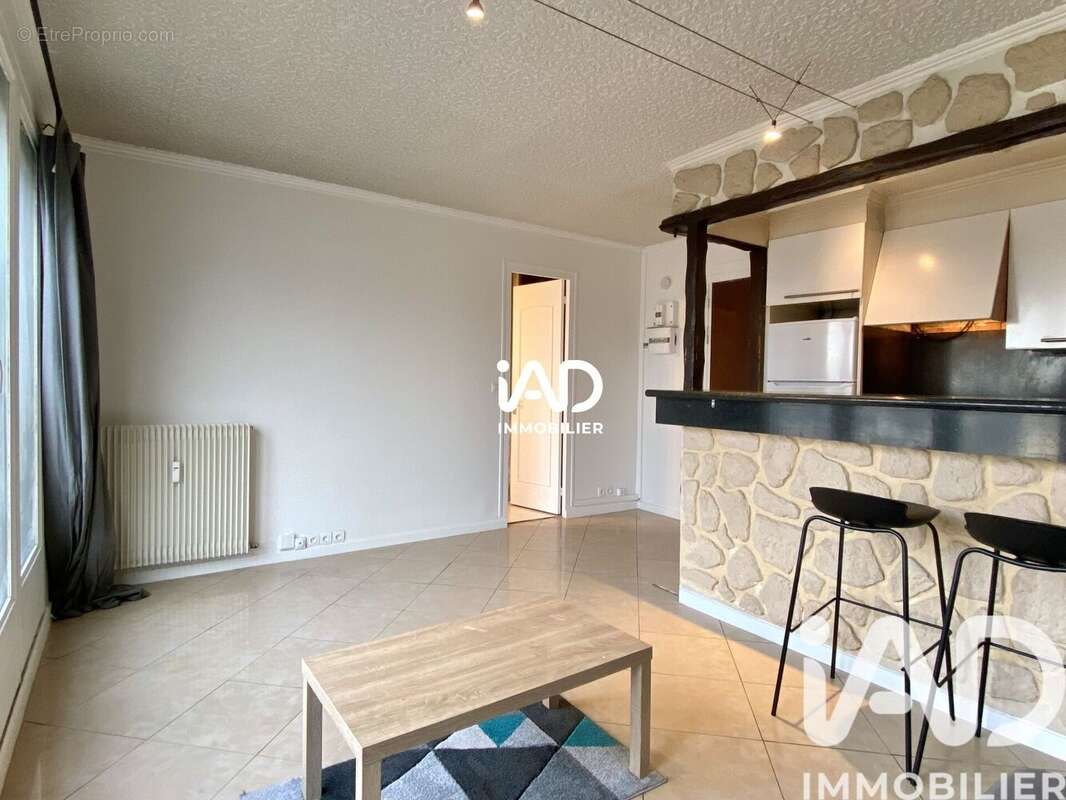 Photo 2 - Appartement à LIVRY-GARGAN
