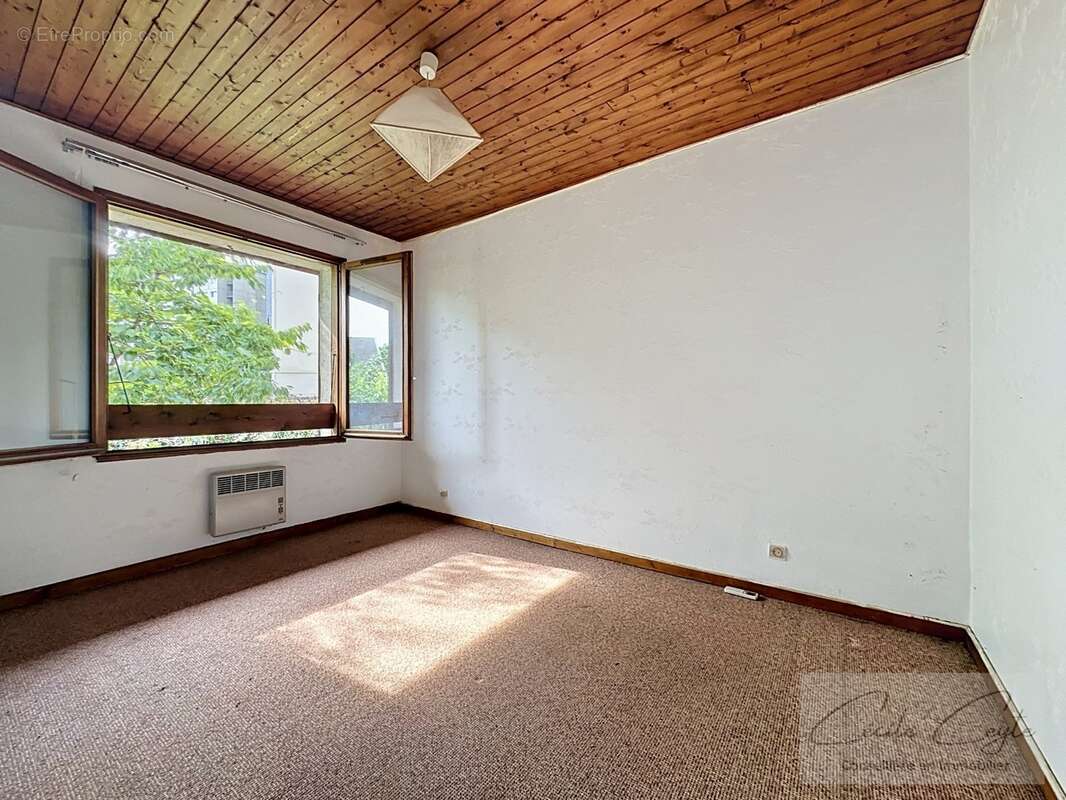 LA TRONCHE, Proche Hôpital, Maison familiale avec 5 chambres - photo 17