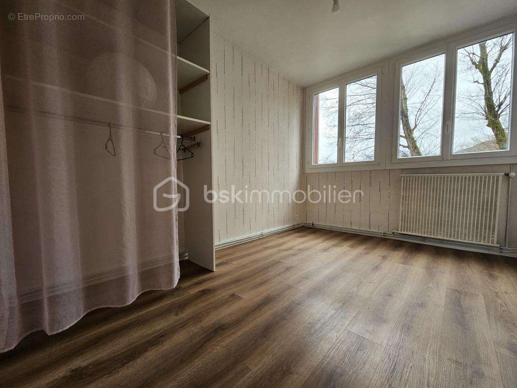 Appartement à MEYLAN
