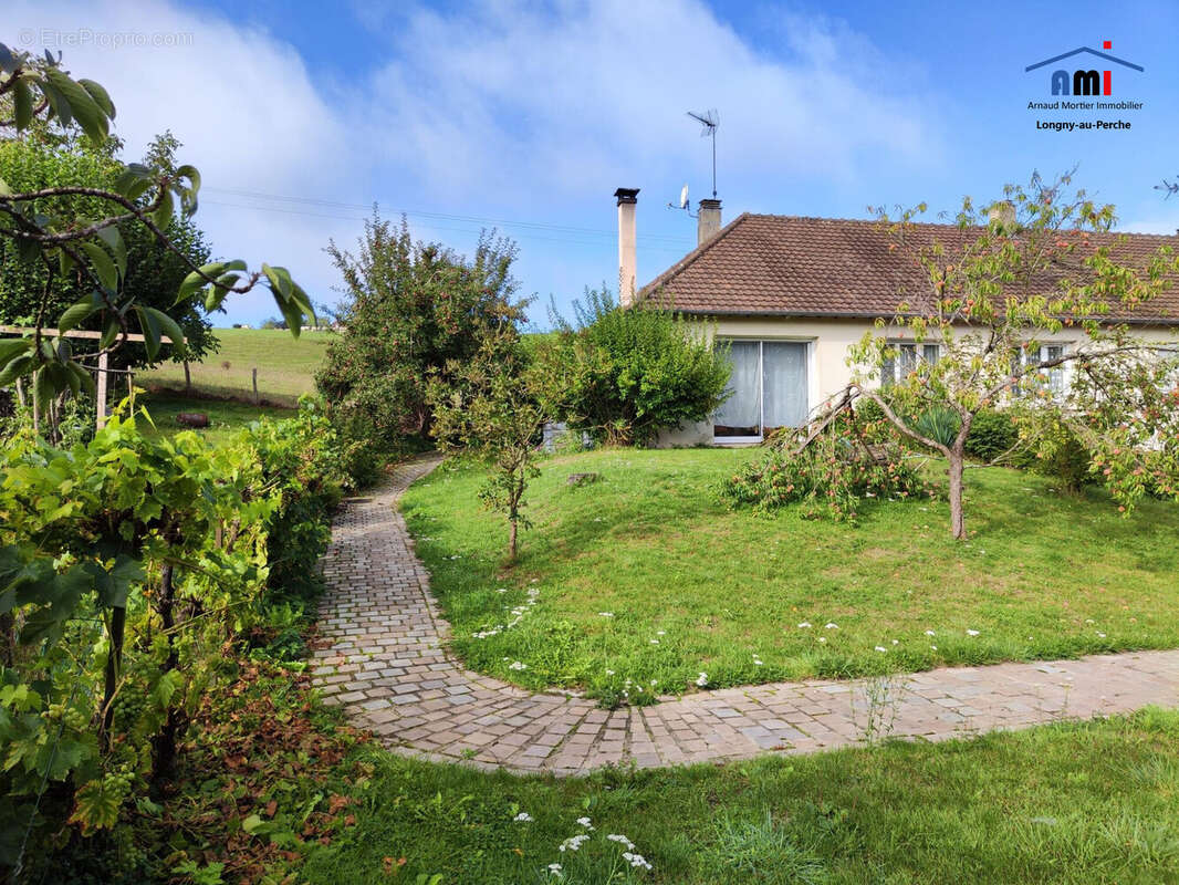Maison à LONGNY-AU-PERCHE