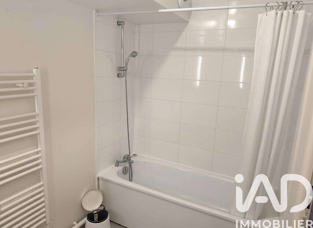 Photo 8 - Appartement à GENNEVILLIERS