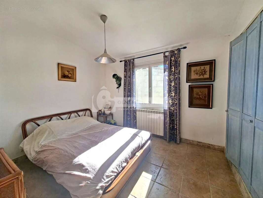 Maison à FONTVIEILLE