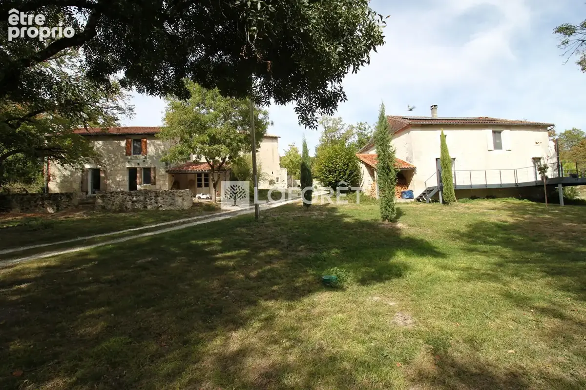 Maison de pays Celles 8 pièces 230 m2 sur 1,8 ha - Dépendances - photo 1