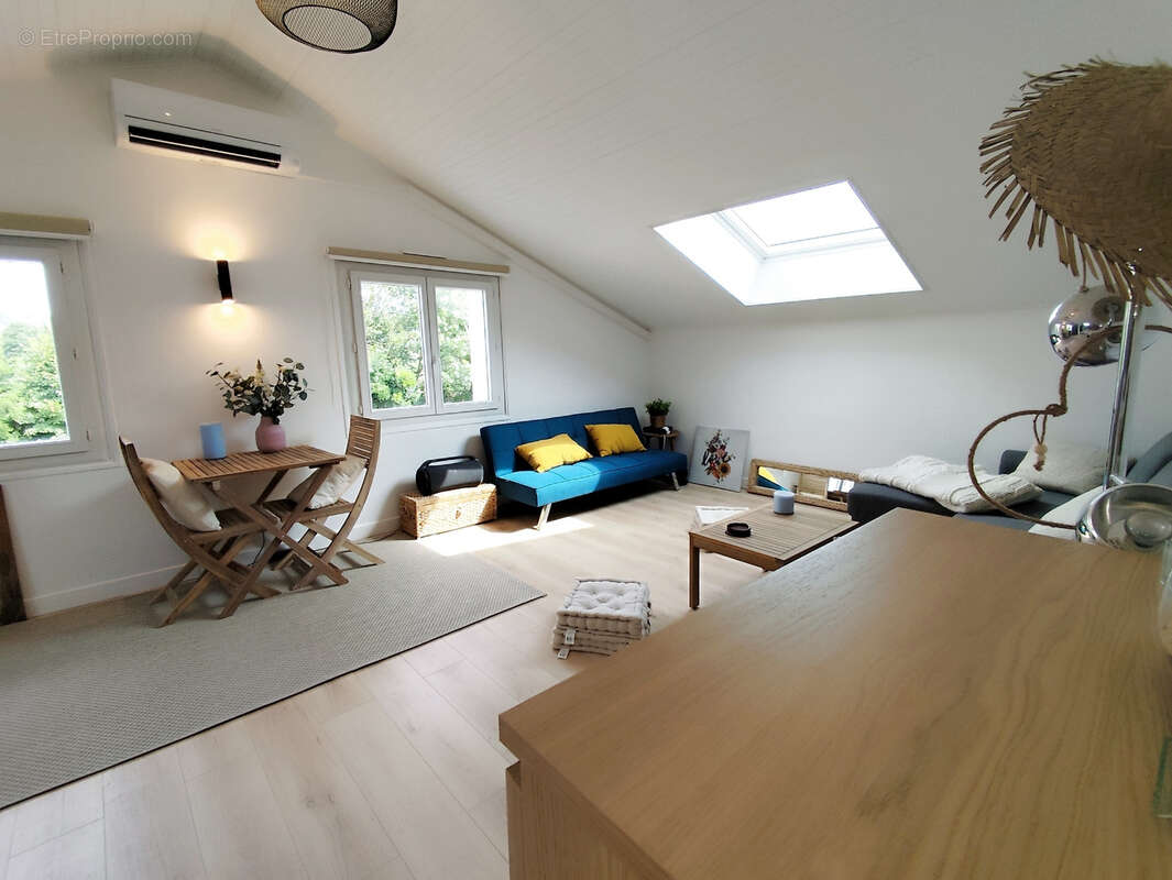 Appartement à MONTFERRAT