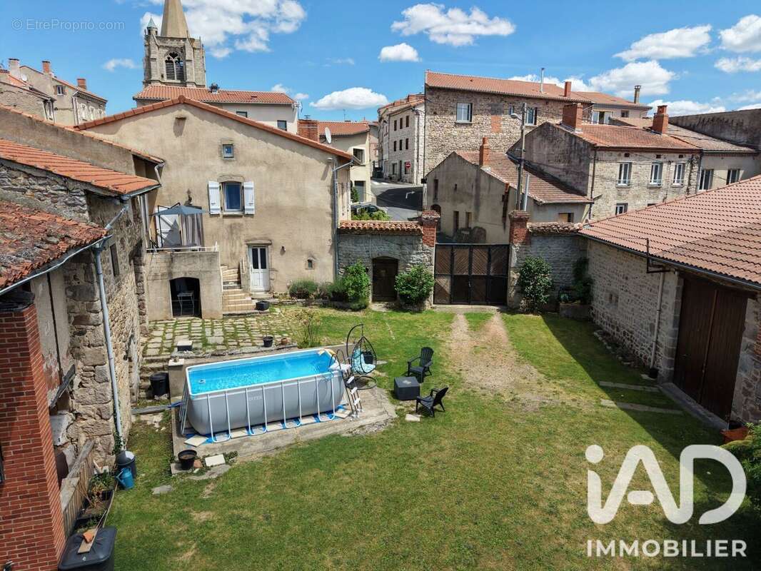 Maison 160 m² à Perigneux  - photo 2