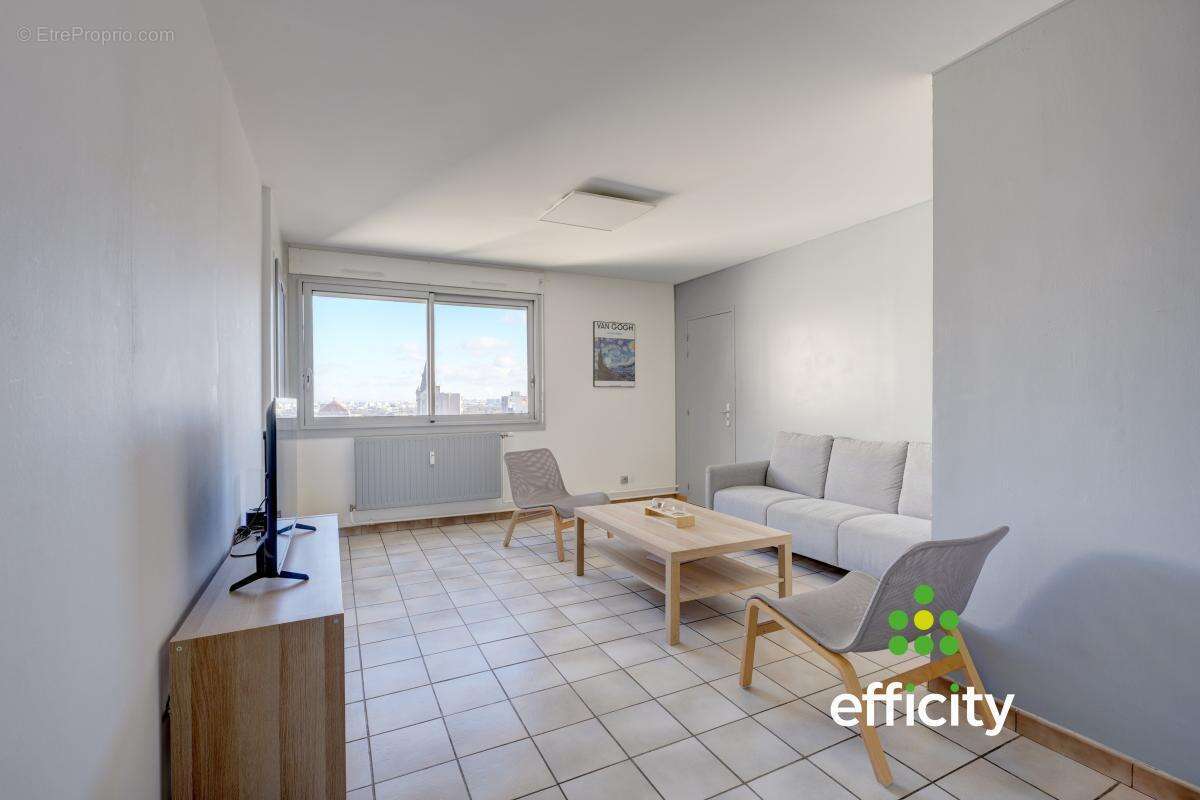 Appartement à OULLINS