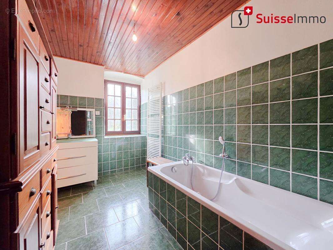 Maison à COURCHATON