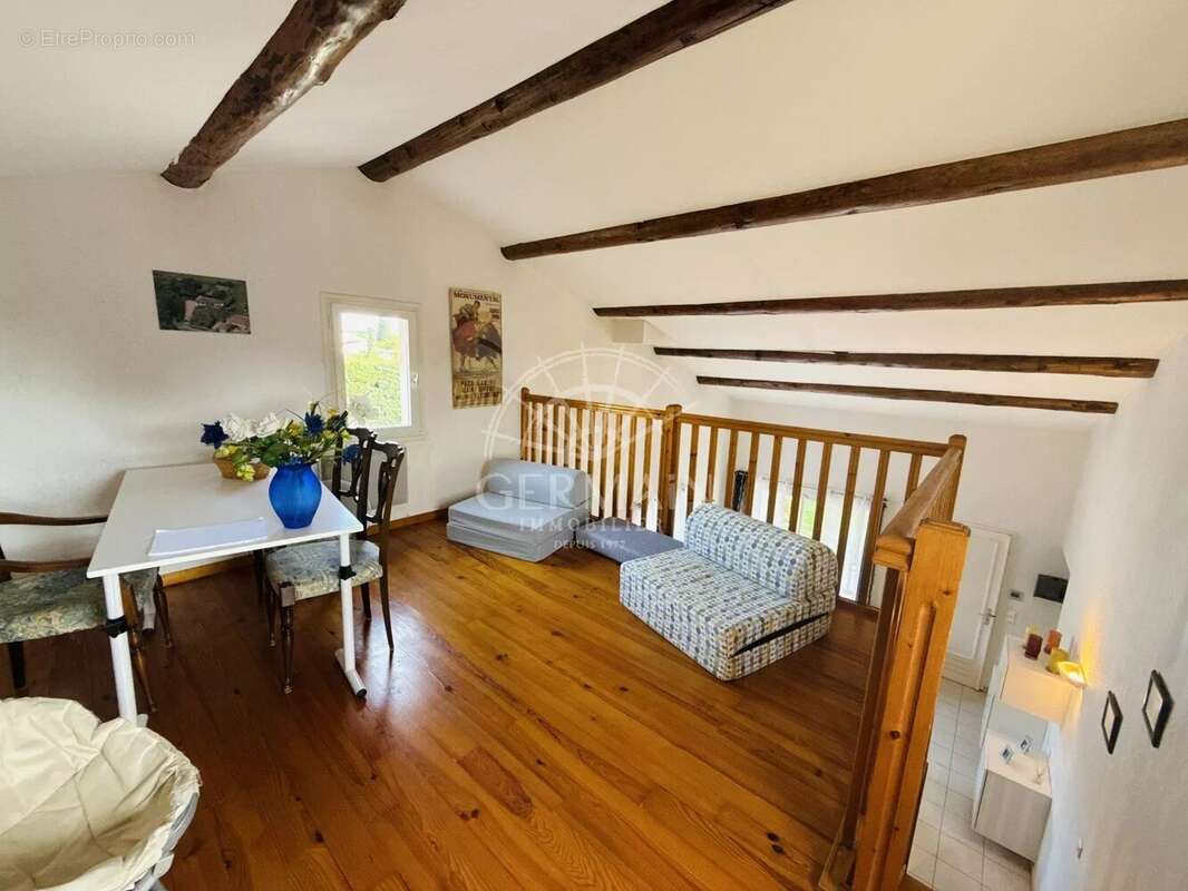 Maison à L&#039;ISLE-SUR-LA-SORGUE