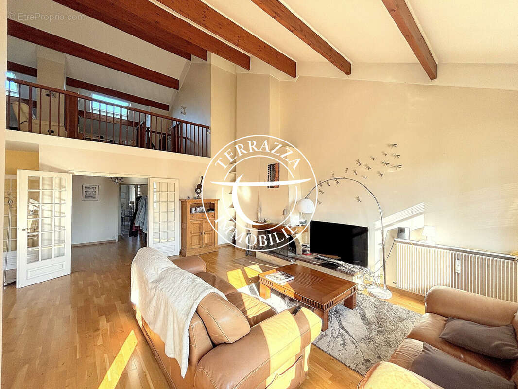 Appartement à LOUVECIENNES