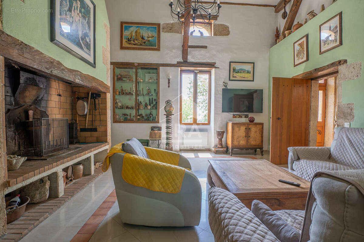 Maison 218m² à fieux - photo 6